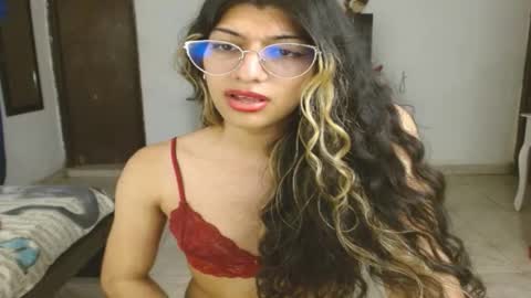 Snapshot of engiel_phoenix chatting on 12/28/24, 12:35 Engiel phoenix instagram engiel 13 online show from 12/28/24, 12:35