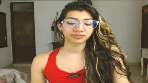 Snapshot of engiel_phoenix chatting on 01/22/25, 01:11 Engiel phoenix instagram engiel 13 online show from 01/22/25, 01:11