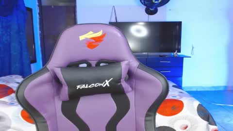 Snapshot of engiel_phoenix chatting on 02/27/25, 11:04 Engiel phoenix instagram engiel 13 online show from 02/27/25, 11:04