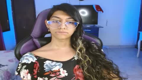 Engiel phoenix instagram engiel 13 online show from 12/15/25, 12:48