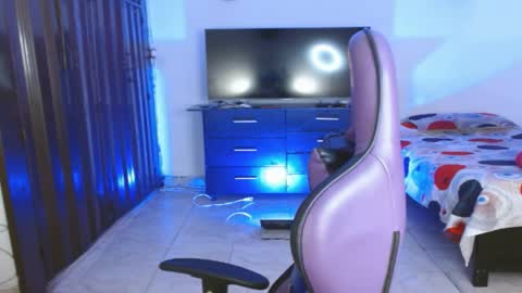 Snapshot of engiel_phoenix chatting on 05/07/26, 07:52 Engiel phoenix instagram engiel 13 online show from 05/07/26, 07:52