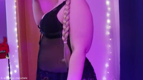 Snapshot of engl94 chatting on 02/03/26, 09:09 Engl Ailu online show from 02/03/26, 09:09