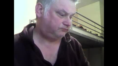 Snapshot of englishguysurrey chatting on 02/03/26, 07:35 englishguysurrey online show from 02/03/26, 07:35