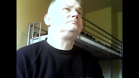 Snapshot of englishguysurrey chatting on 02/26/26, 10:47 englishguysurrey online show from 02/26/26, 10:47