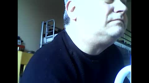 Snapshot of englishguysurrey chatting on 04/02/26, 06:33 englishguysurrey online show from 04/02/26, 06:33