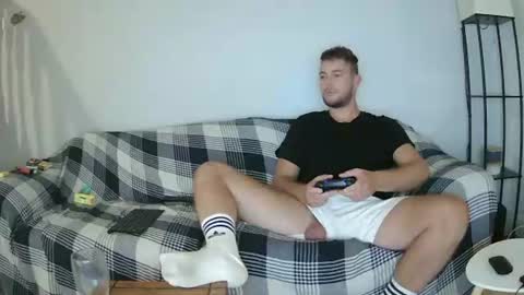 Snapshot of englishladxxx chatting on 06/23/26, 08:51 Englishladxxx online show from 06/23/26, 08:51