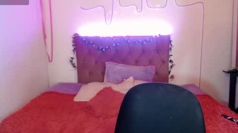 Snapshot of enma_gill chatting on 01/03/25, 07:07 Enma Rojas online show from 01/03/25, 07:07