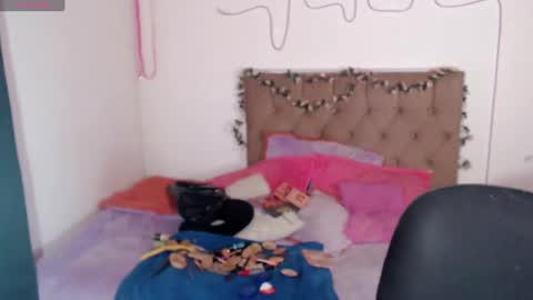 Snapshot of enma_gill chatting on 01/17/25, 06:02 Enma Rojas online show from 01/17/25, 06:02