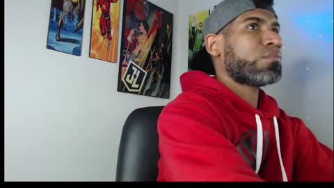 Snapshot of enriblack92 chatting on 02/13/25, 02:01 enriblack92 online show from 02/13/25, 02:01