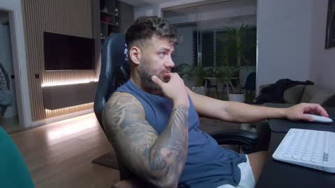 Erik online show from 01/20/25, 07:25