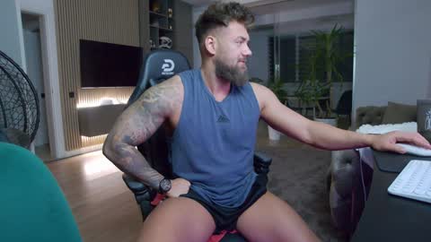 Erik online show from 01/24/25, 09:47