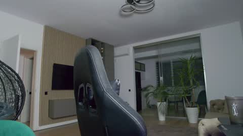 Erik online show from 02/01/25, 08:37