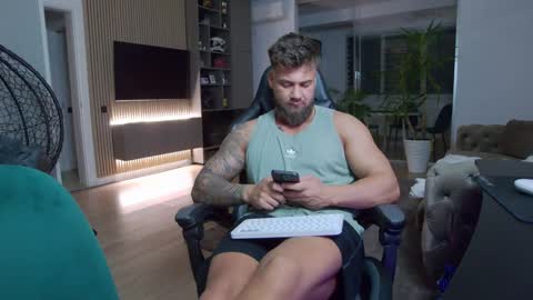 Erik online show from 02/07/25, 08:10