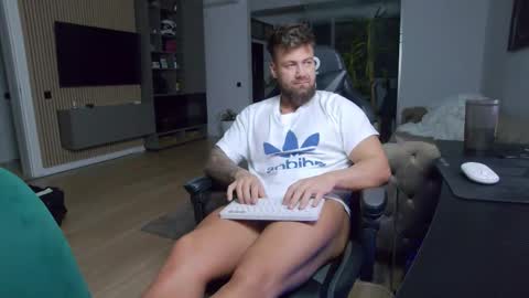 Erik online show from 03/02/25, 11:20