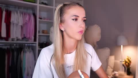 entya online show from 09/15/25, 05:18