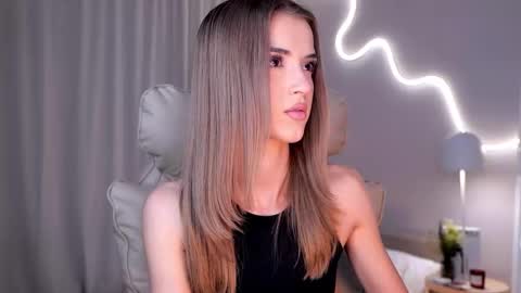 entya online show from 10/28/25, 06:39