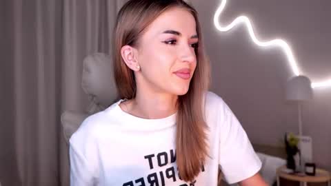 entya online show from 10/30/25, 06:59