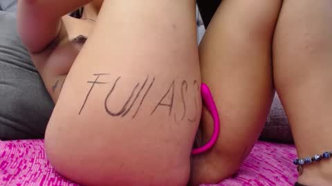 Snapshot of eny_dirty chatting on 01/14/25, 04:40 Enny Dirty online show from 01/14/25, 04:40