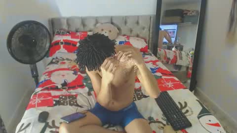 enyer_twin online show from 12/17/25, 11:33