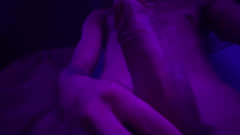 Snapshot of enzo97kat chatting on 11/30/25, 10:47 enzo97kat online show from 11/30/25, 10:47