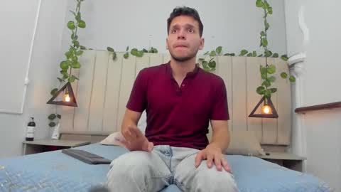 Snapshot of enzo_rivas chatting on 12/04/25, 03:10 ENZO online show from 12/04/25, 03:10