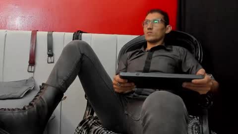 Enzo Pratt online show from 03/12/25, 03:02