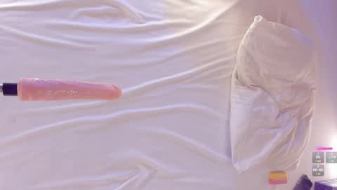 Snapshot of epic_girls chatting on 02/16/25, 05:37 WelcomeUse my tipmenu and invite me in private show online show from 02/16/25, 05:37