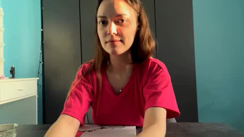 Lily online show from 02/04/26, 08:09