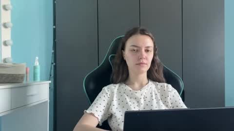 Lily online show from 02/17/26, 01:02