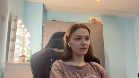 Lily online show from 03/30/26, 12:11