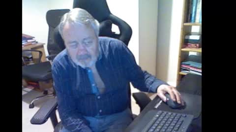 erasmus_d online show from 11/10/25, 05:34