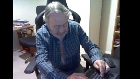 erasmus_d online show from 01/18/26, 05:39