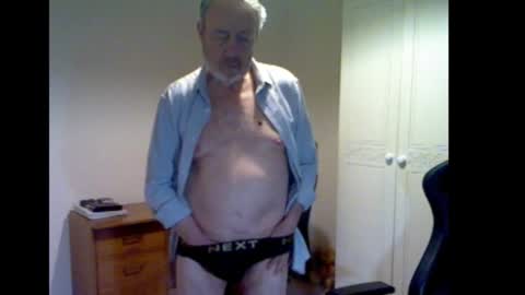 erasmus_d online show from 03/05/26, 06:26