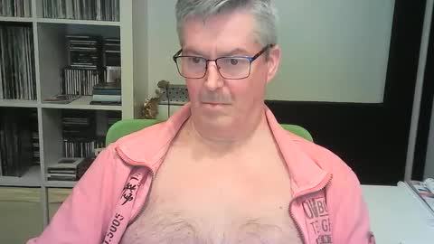 ErBee62 online show from 01/14/25, 09:41