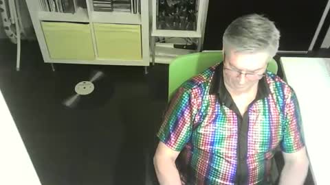 ErBee62 online show from 02/06/25, 10:32