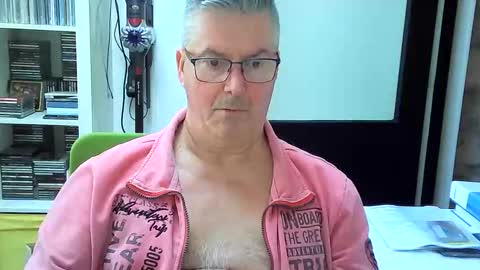 ErBee62 online show from 02/27/26, 10:26