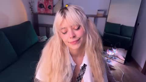 Snapshot of erectioneeering chatting on 10/12/25, 11:42 Alissa online show from 10/12/25, 11:42