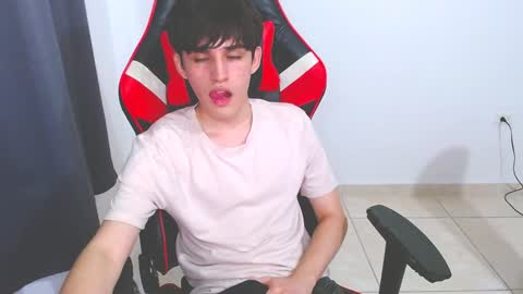 eren_tatakae online show from 12/04/24, 09:46