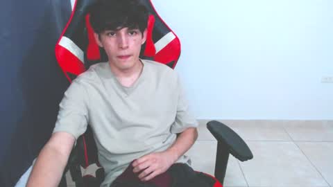 eren_tatakae online show from 12/18/24, 01:59