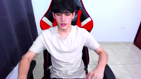 eren_tatakae online show from 01/07/25, 12:03