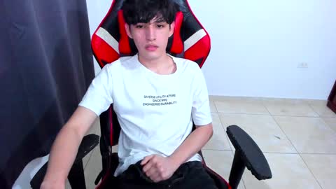 eren_tatakae online show from 01/14/25, 01:58