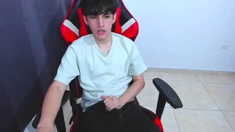 eren_tatakae online show from 01/23/25, 04:48