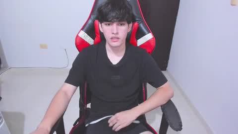 eren_tatakae online show from 12/14/25, 07:40