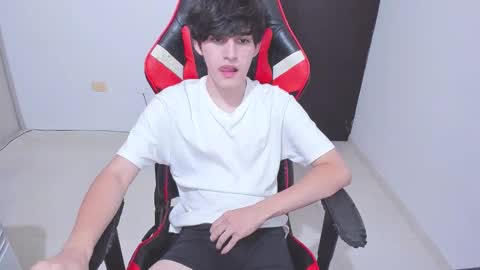 eren_tatakae online show from 02/01/26, 03:16