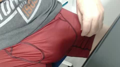 eric100eric100 online show from 11/17/25, 08:25