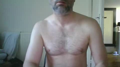 eric334418 online show from 11/17/25, 08:42