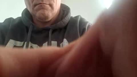 Snapshot of eric4698523103 chatting on 04/19/26, 01:32 eric4698523103 online show from 04/19/26, 01:32