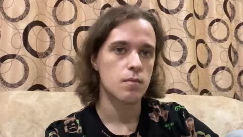 Snapshot of eric_blond chatting on 10/11/25, 04:05 Eric online show from 10/11/25, 04:05