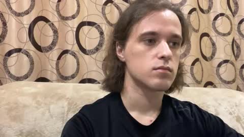 Snapshot of eric_blond chatting on 10/15/25, 06:19 Eric online show from 10/15/25, 06:19