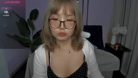 Snapshot of erica_asti chatting on 11/18/25, 03:12 erica_asti online show from 11/18/25, 03:12